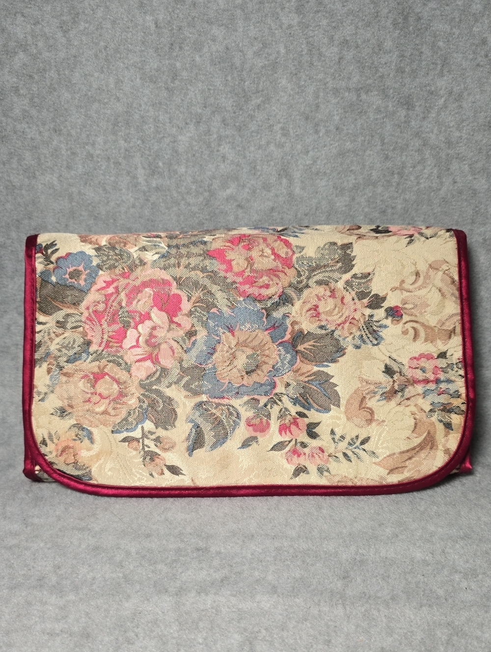 Vintage Floral Tapastry Jewelry Organizer